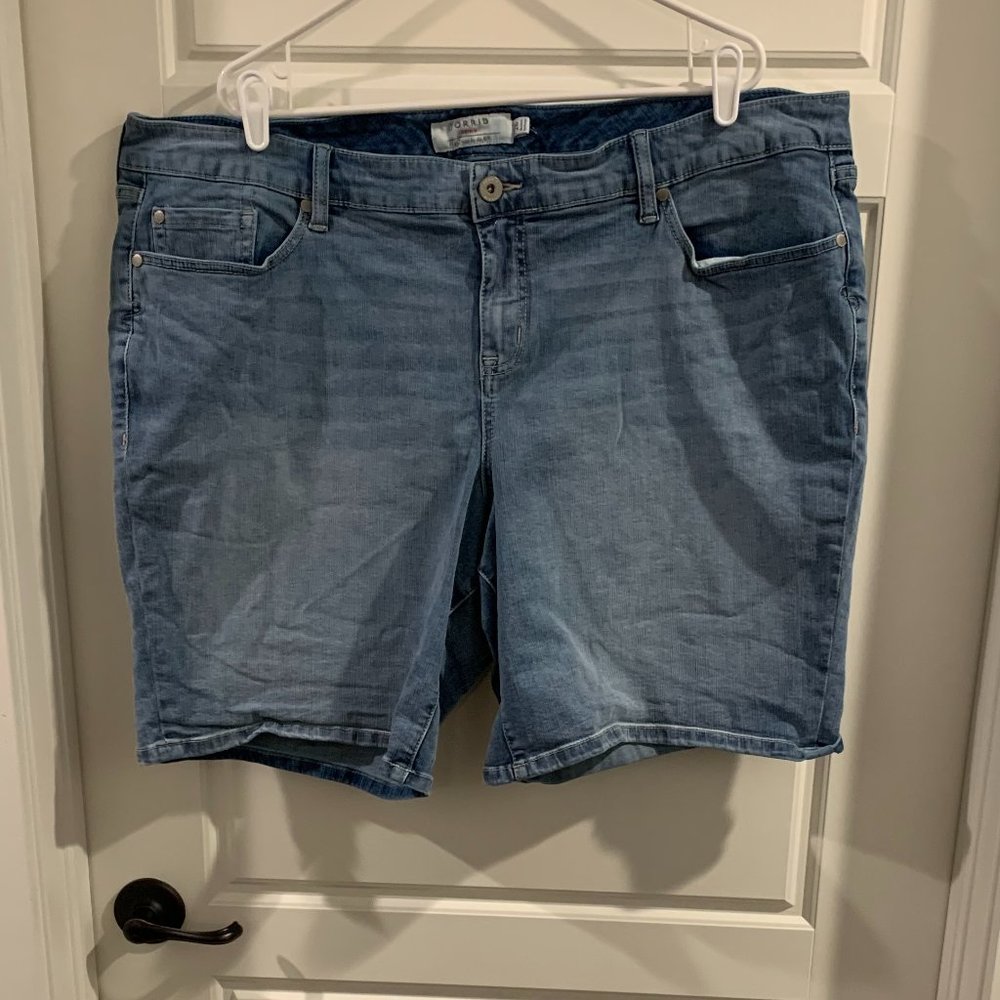 Torrid Bermuda Shorts, 26